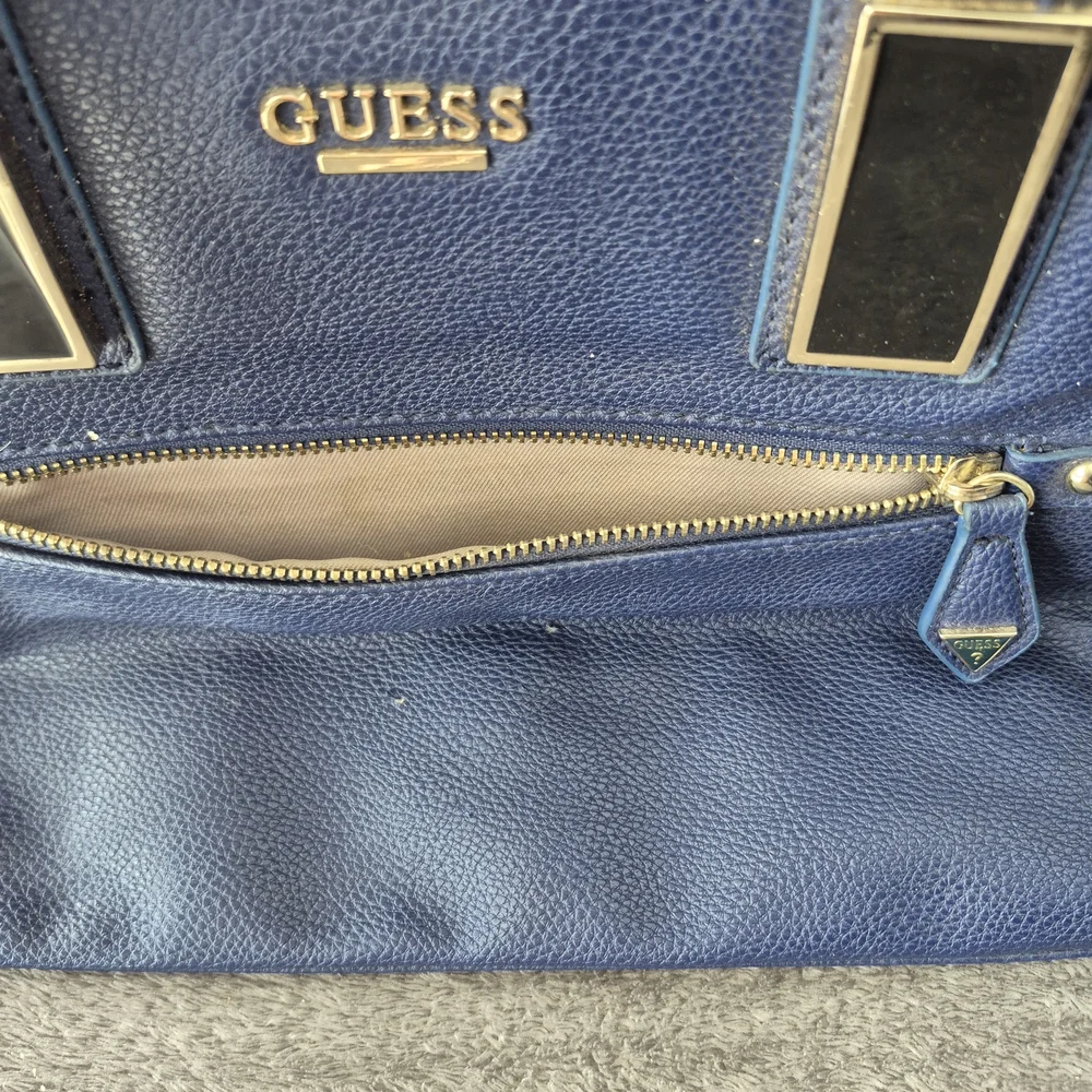 GUESS Blue and Cream Women's Wallet - Picture 7 of 12